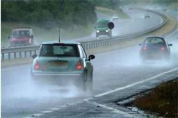 下雨天能救命的開車技巧
